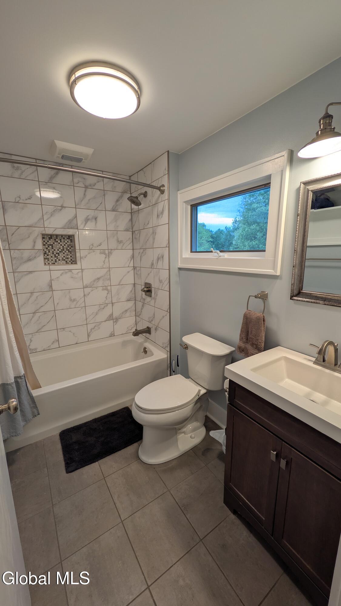 202 Hetcheltown Road Glenville NY 12302