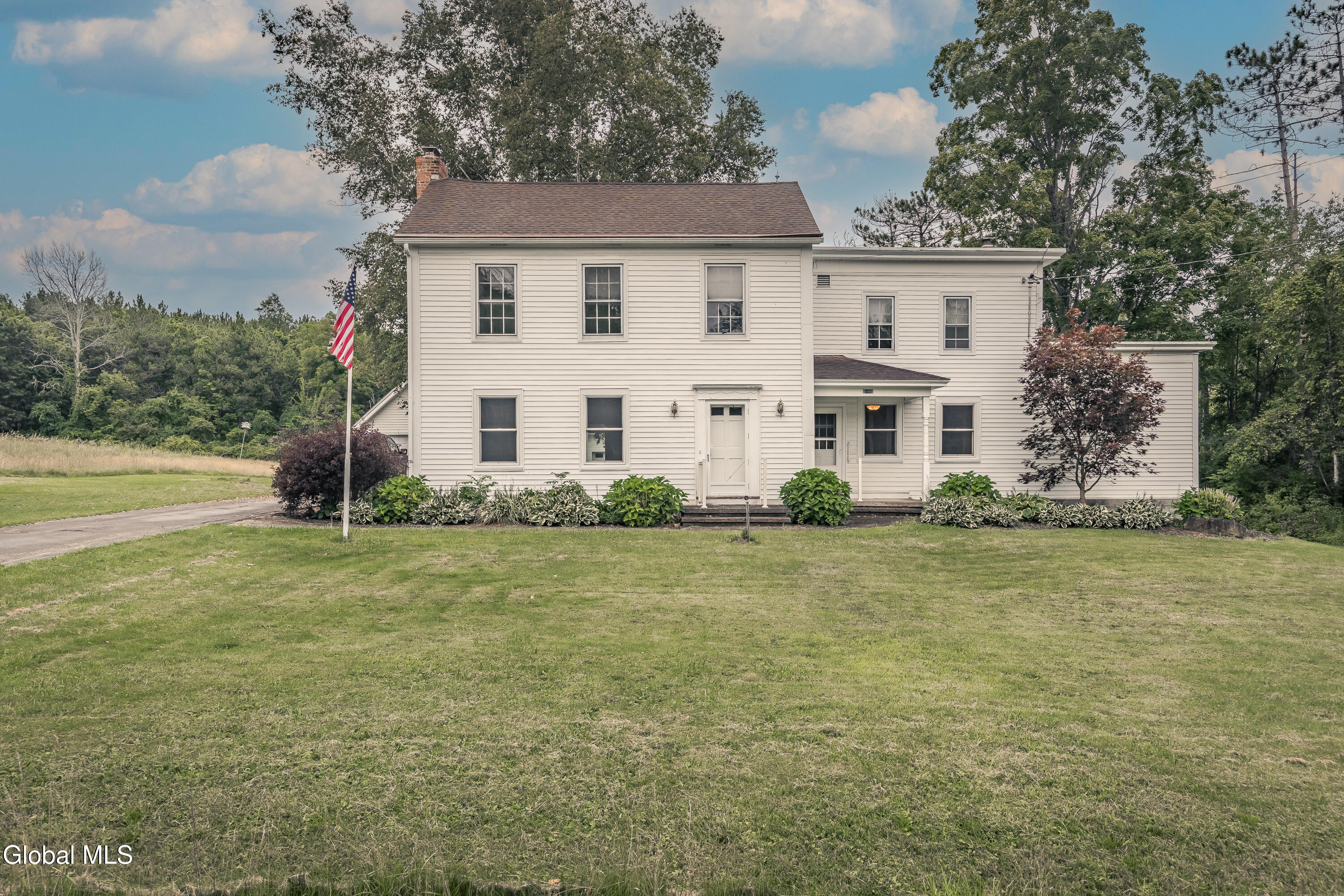 1022 W Galway Road Hagaman NY 12086