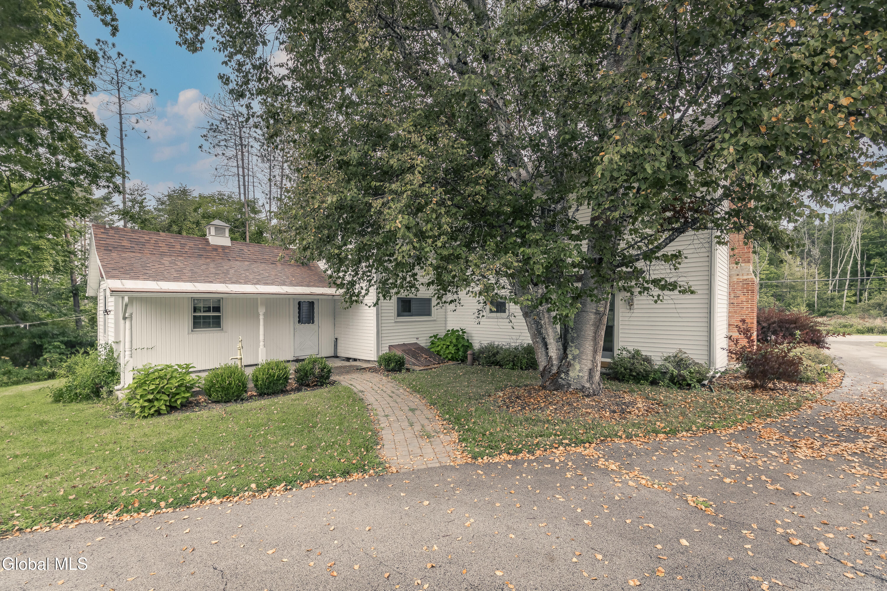1022 W Galway Road Hagaman NY 12086