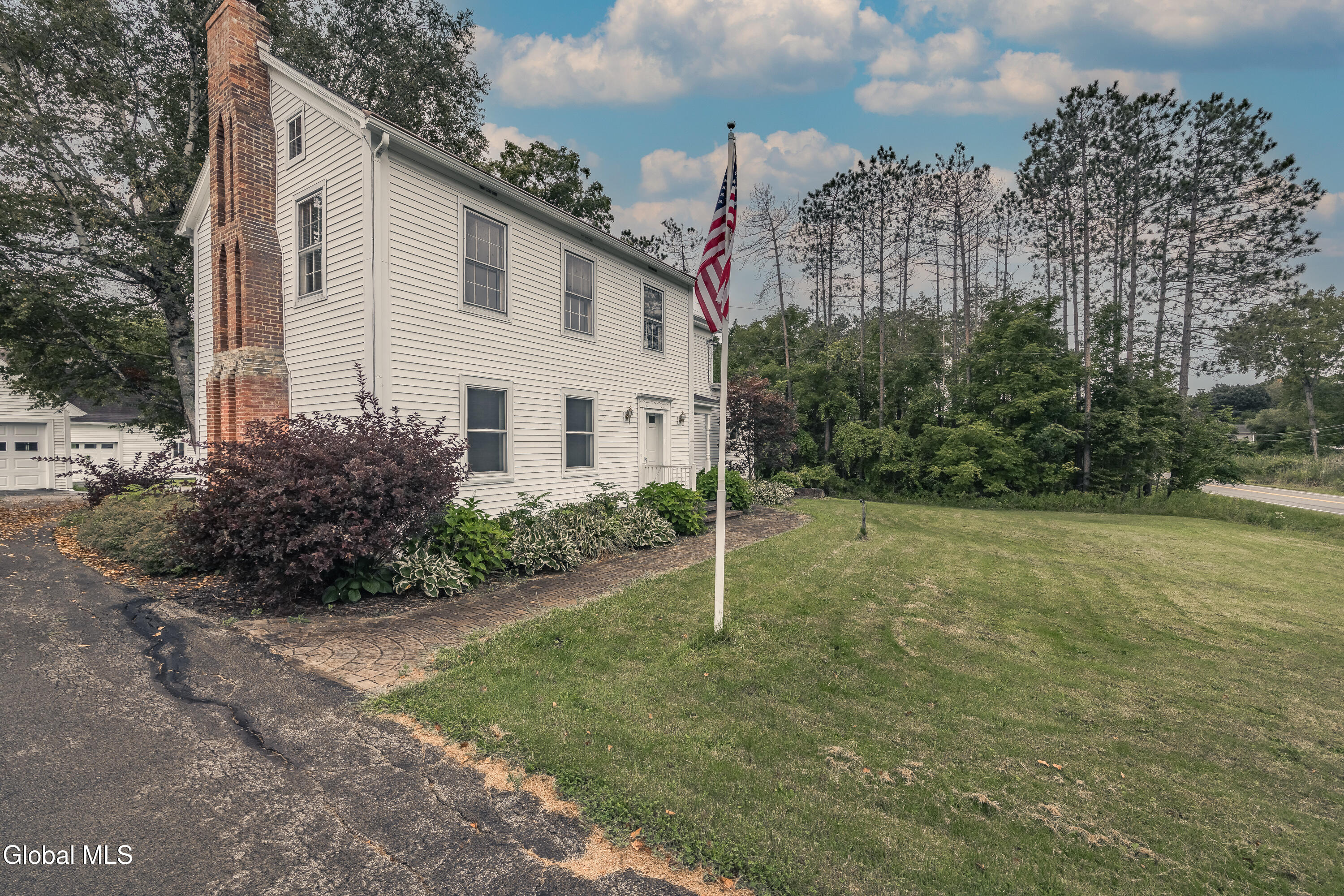 1022 W Galway Road Hagaman NY 12086