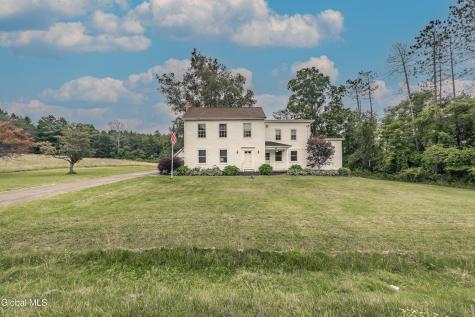 1022 W Galway Road Hagaman NY 12086