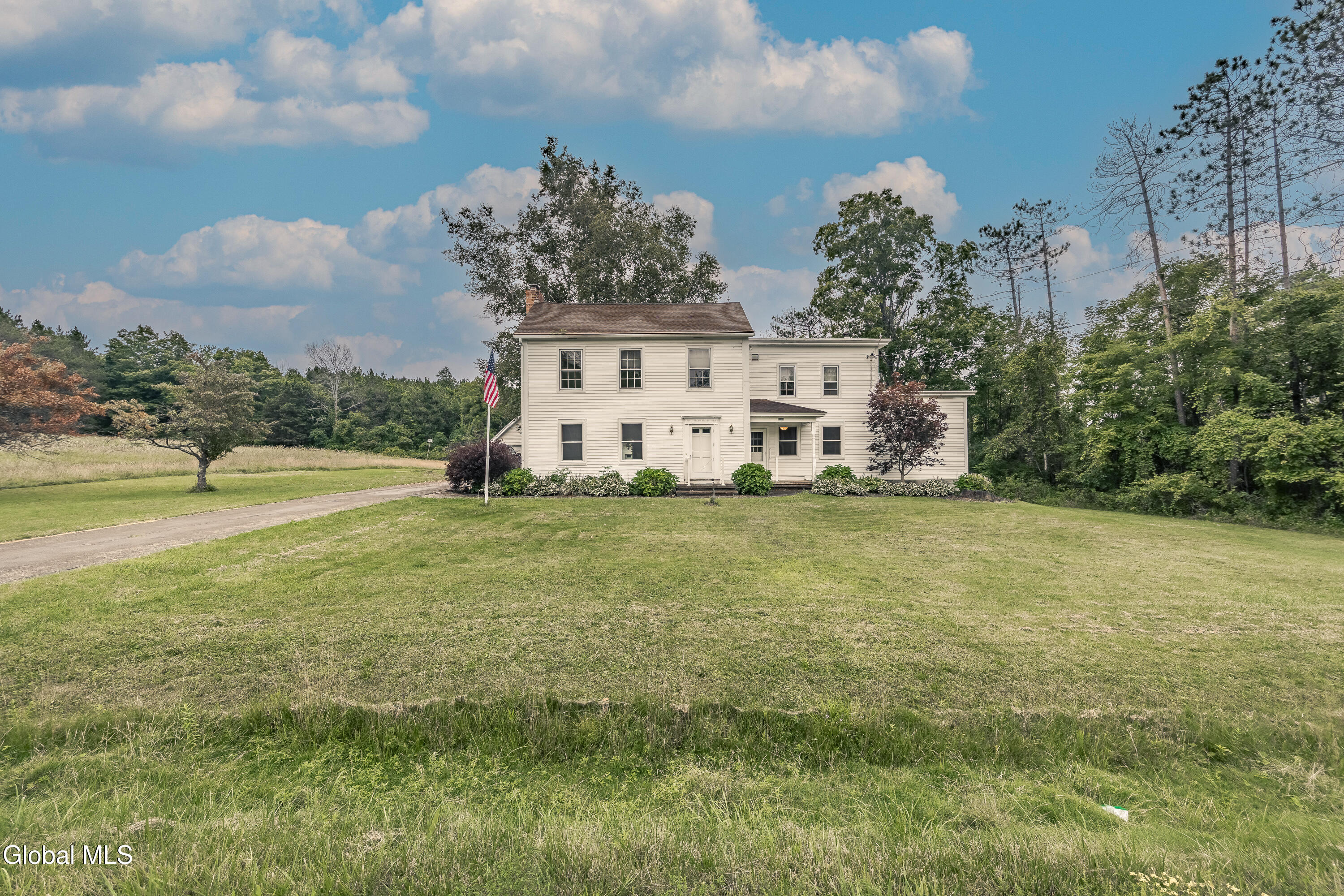 1022 W Galway Road Hagaman NY 12086