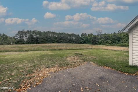 1022 W Galway Road Hagaman NY 12086