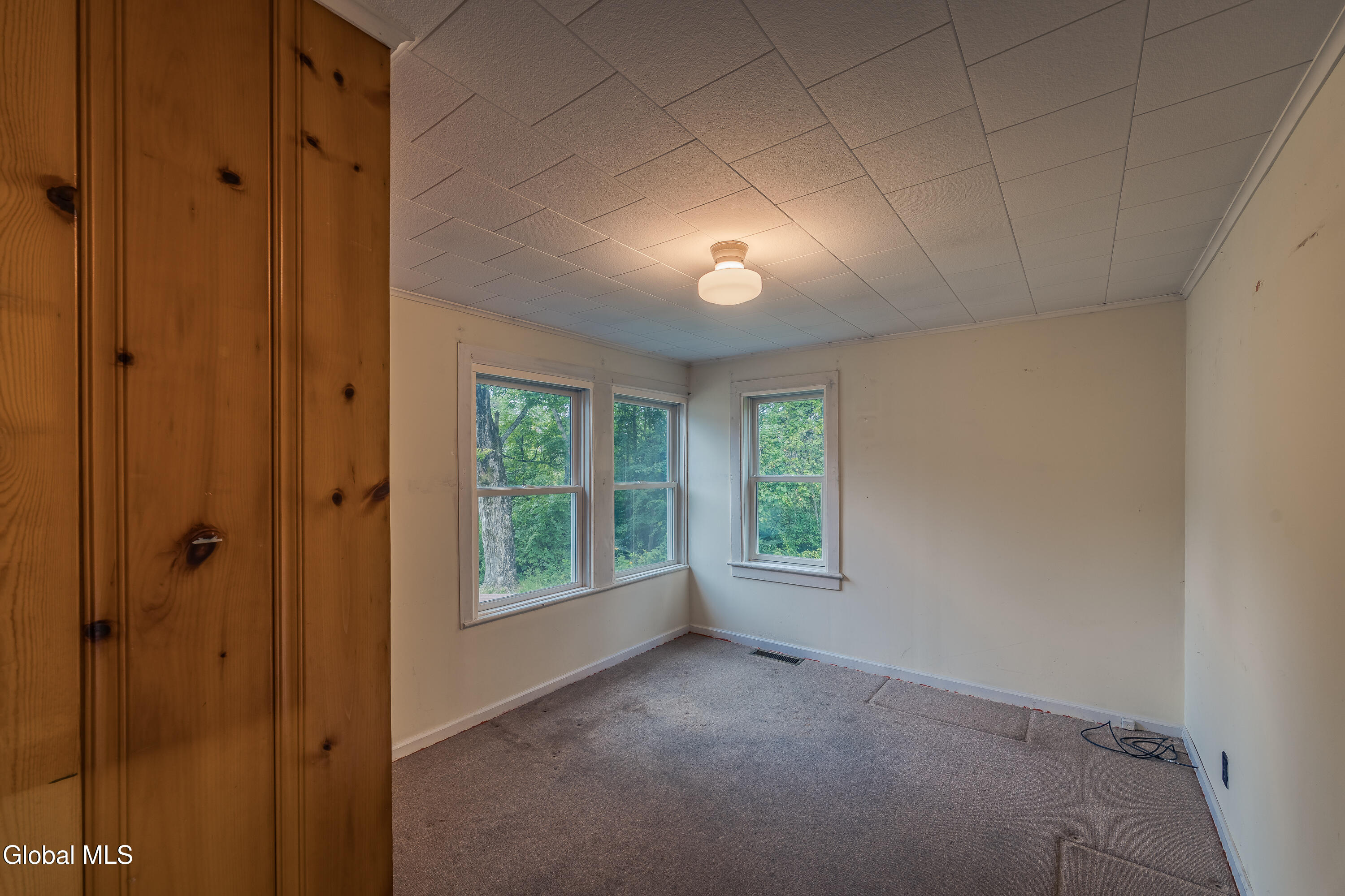 1022 W Galway Road Hagaman NY 12086