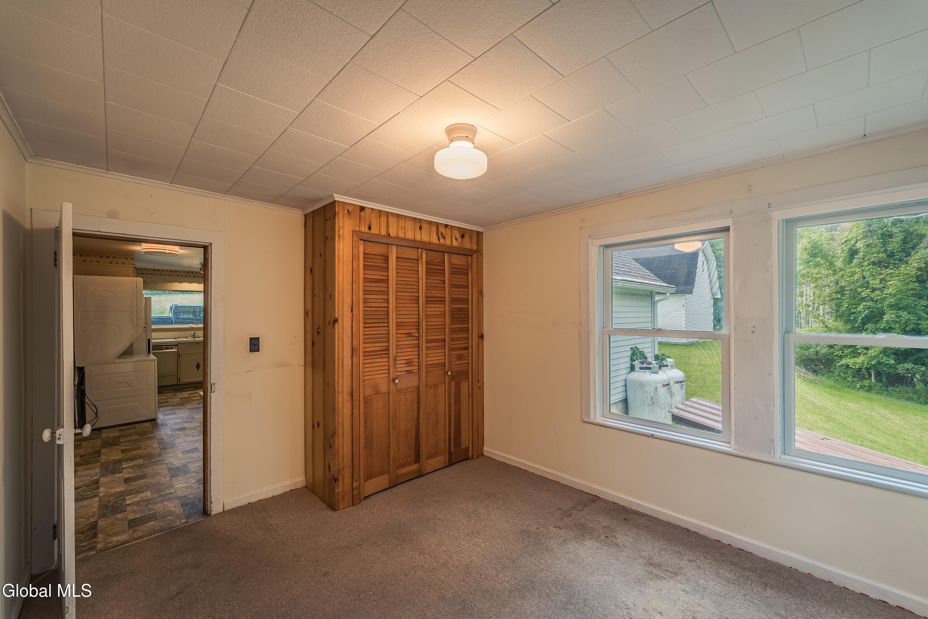 1022 W Galway Road Hagaman NY 12086