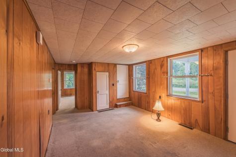 1022 W Galway Road Hagaman NY 12086