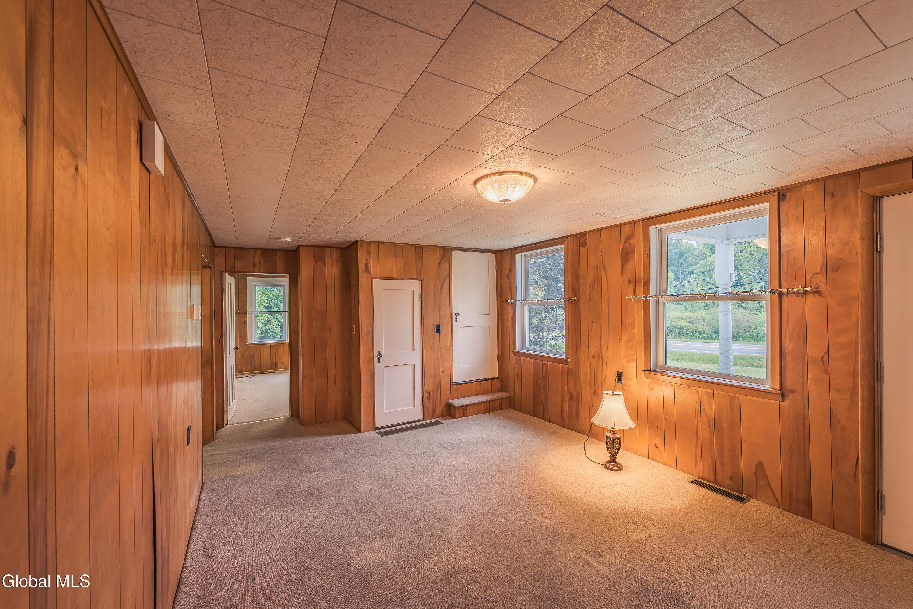 1022 W Galway Road Hagaman NY 12086