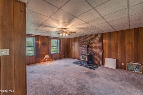 1022 W Galway Road Hagaman NY 12086