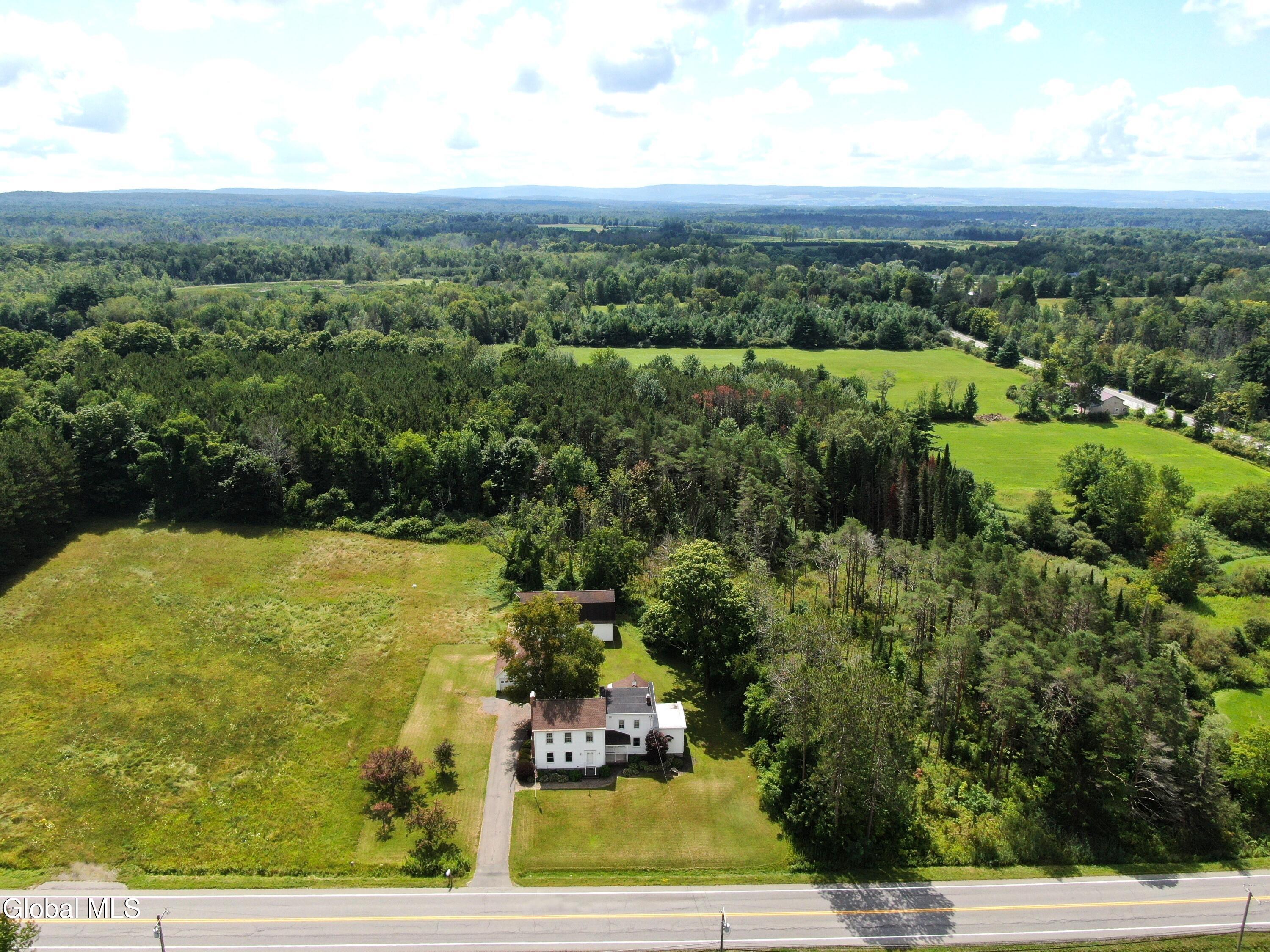 1022 W Galway Road Hagaman NY 12086