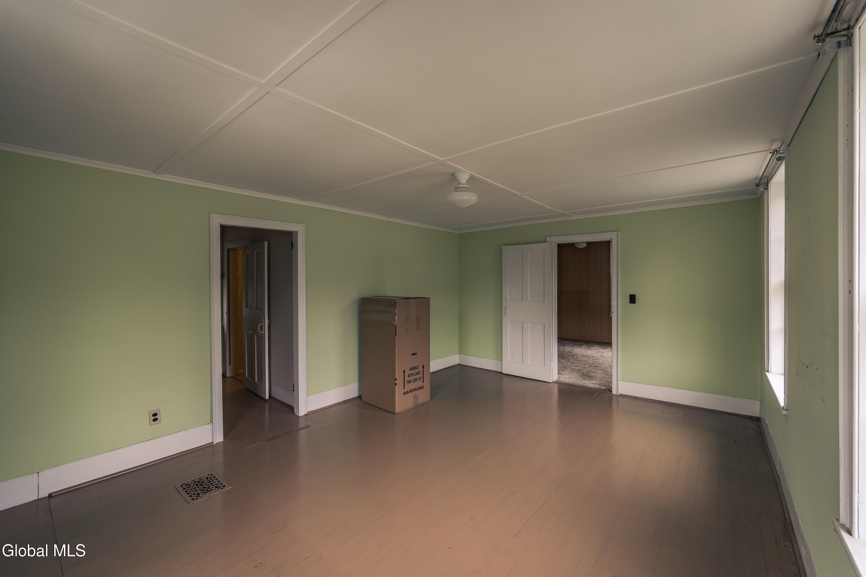 1022 W Galway Road Hagaman NY 12086