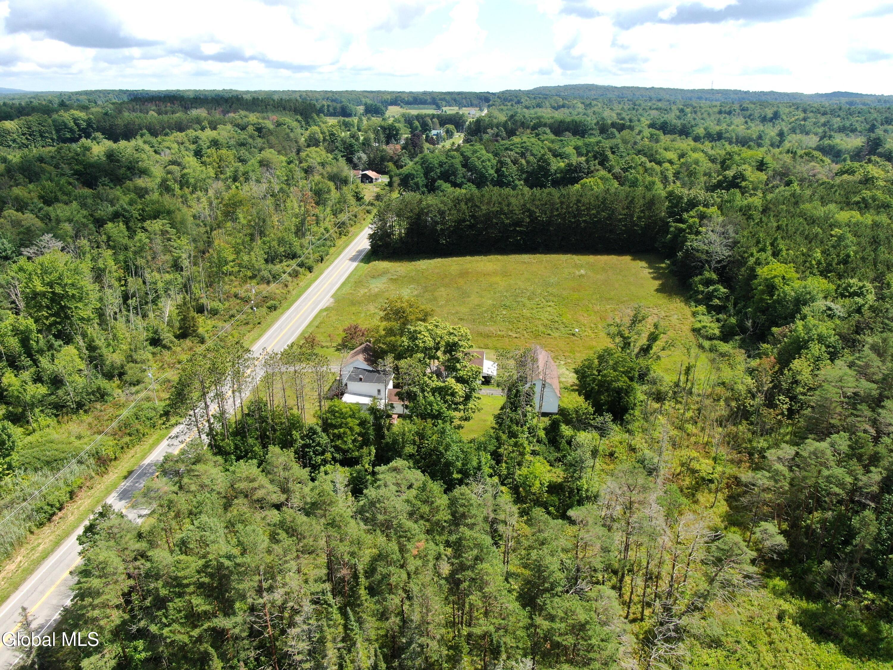 1022 W Galway Road Hagaman NY 12086