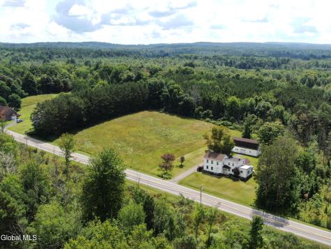 1022 W Galway Road Hagaman NY 12086