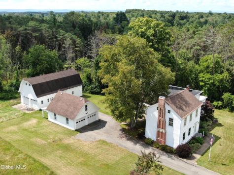 1022 W Galway Road Hagaman NY 12086