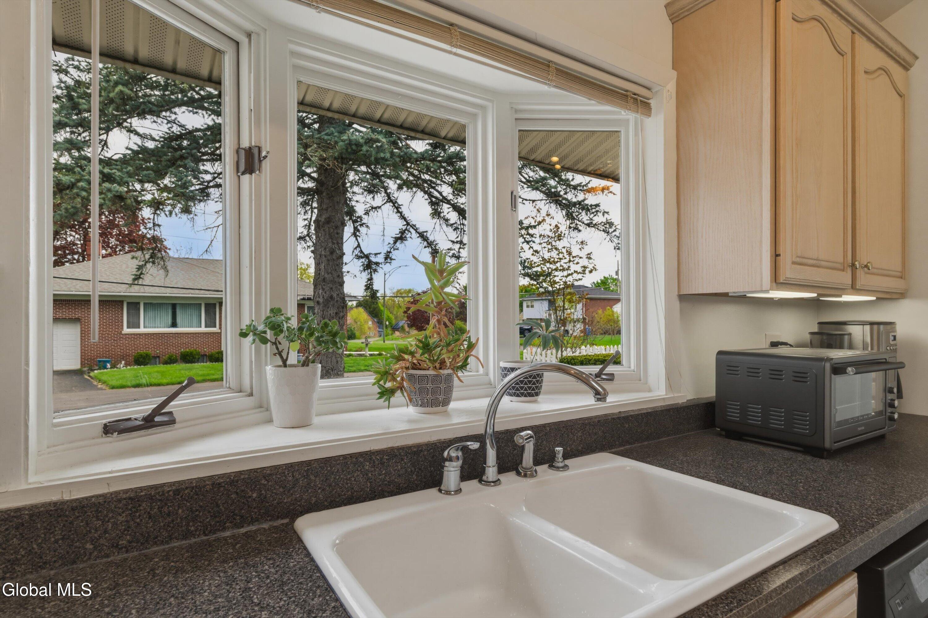 42 Kakely Street Albany NY 12208