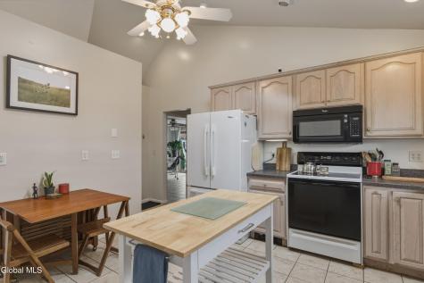 42 Kakely Street Albany NY 12208
