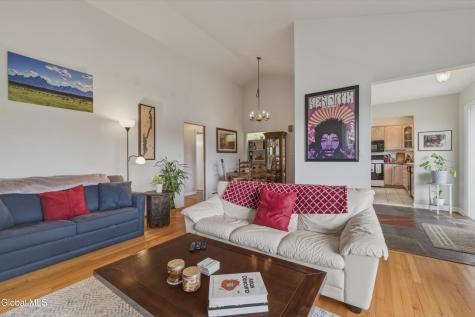 42 Kakely Street Albany NY 12208