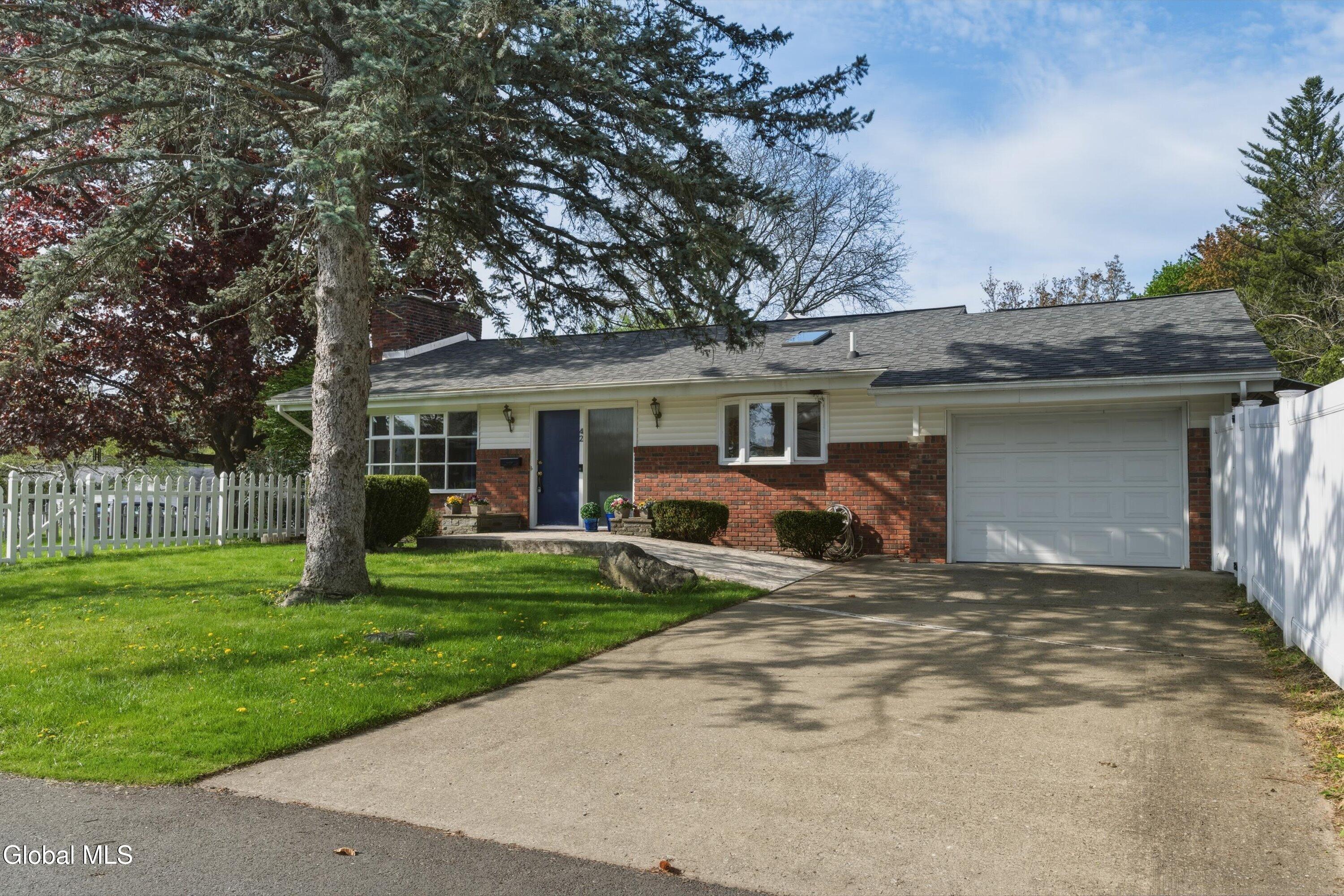 42 Kakely Street Albany NY 12208