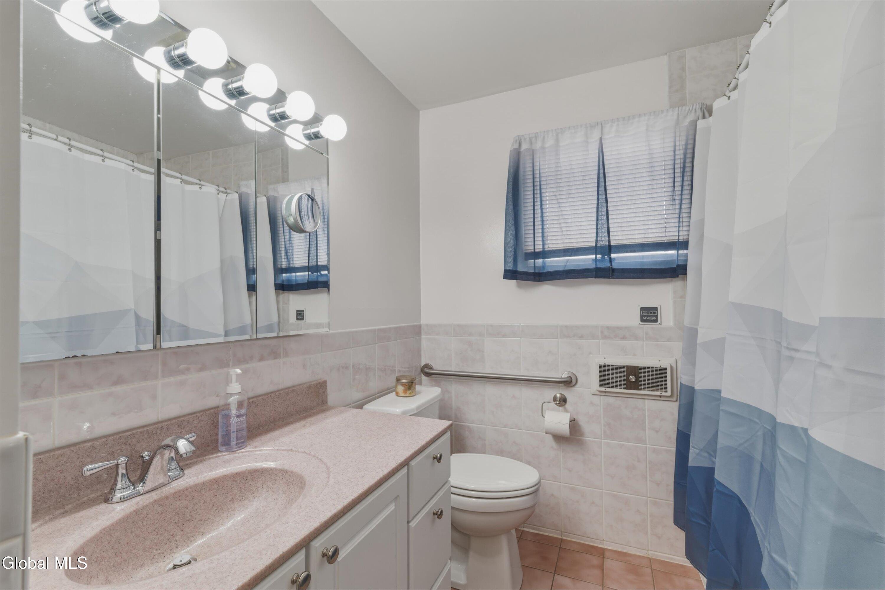 42 Kakely Street Albany NY 12208