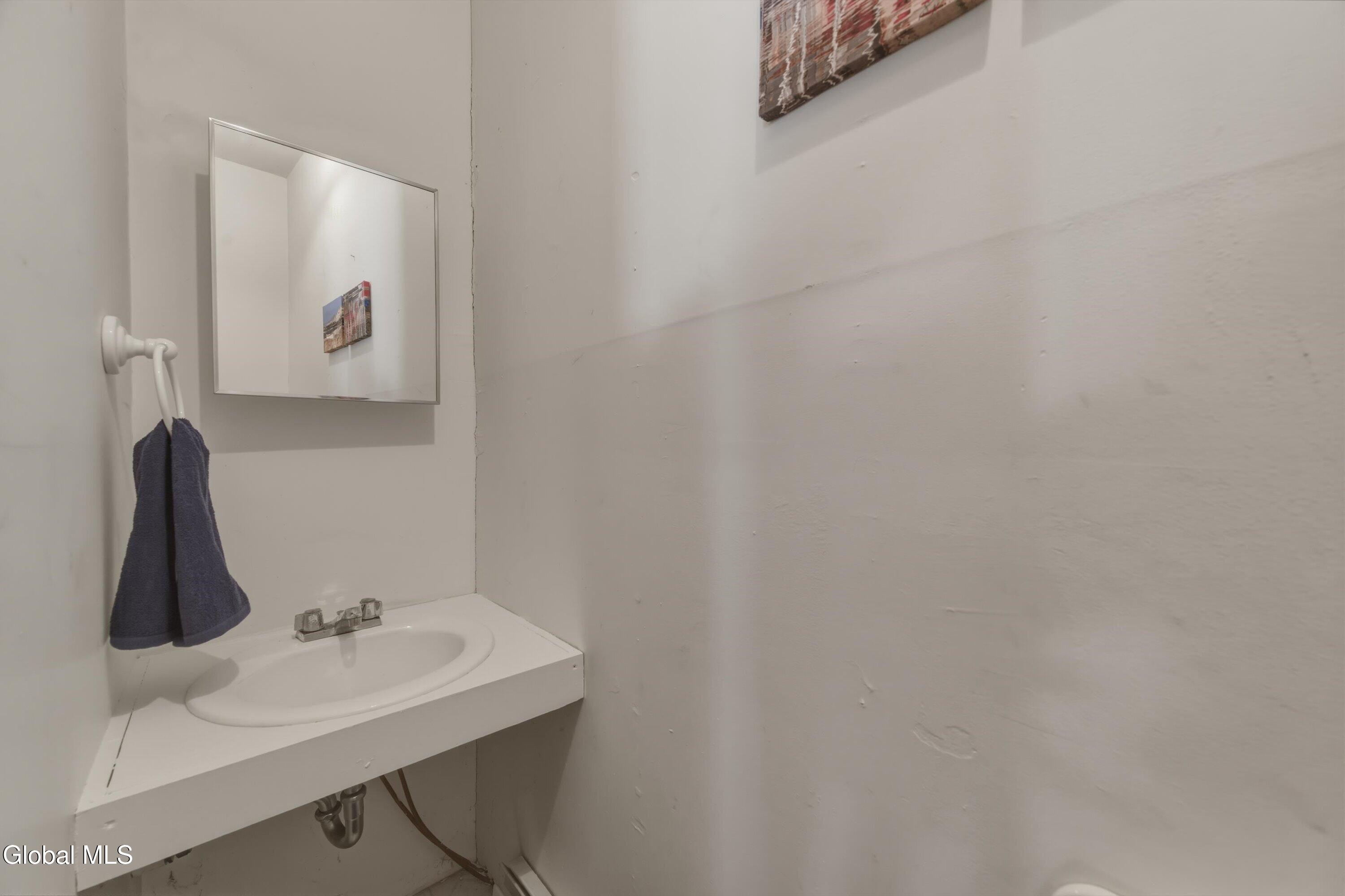 42 Kakely Street Albany NY 12208