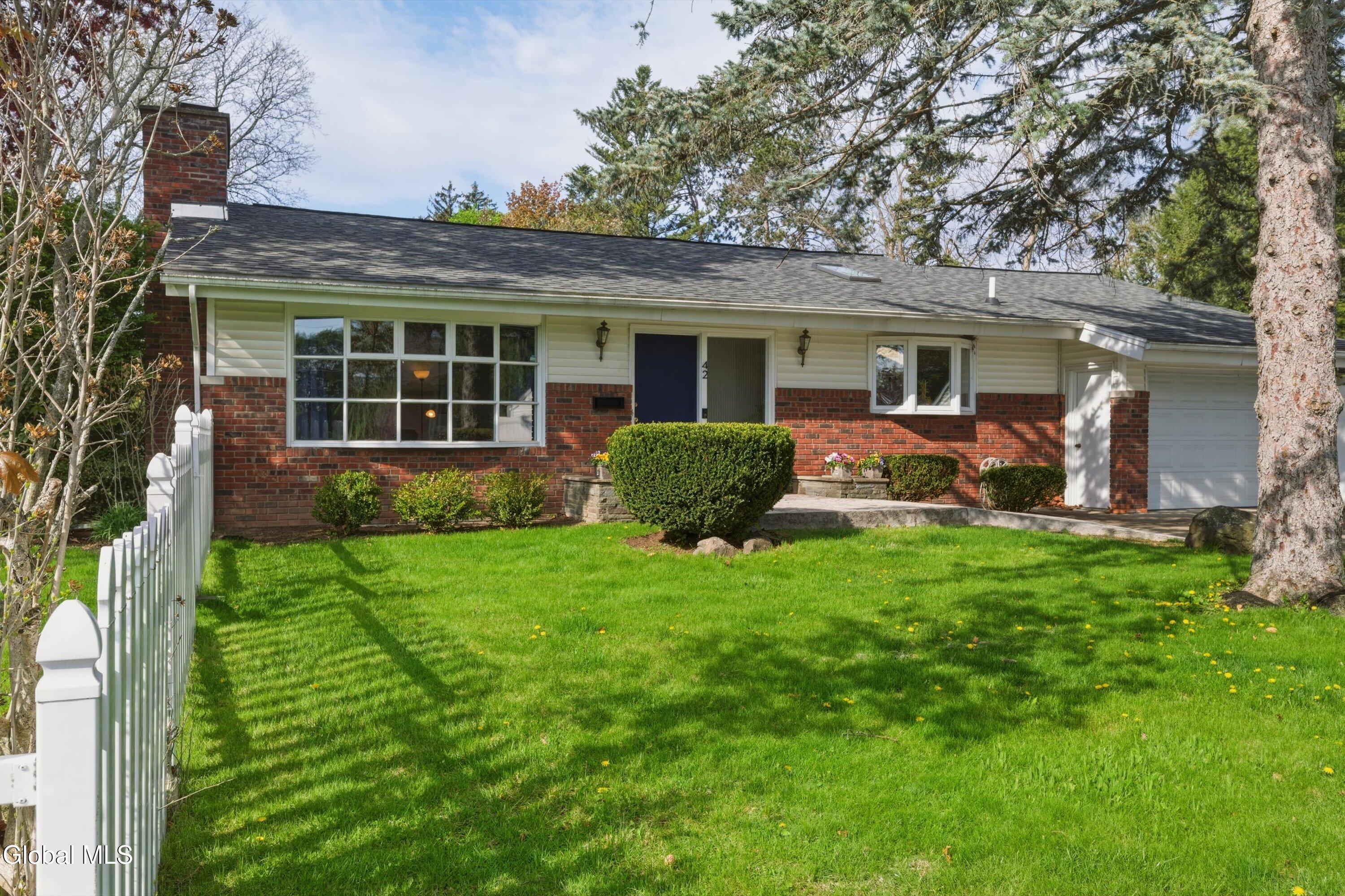 42 Kakely Street Albany NY 12208