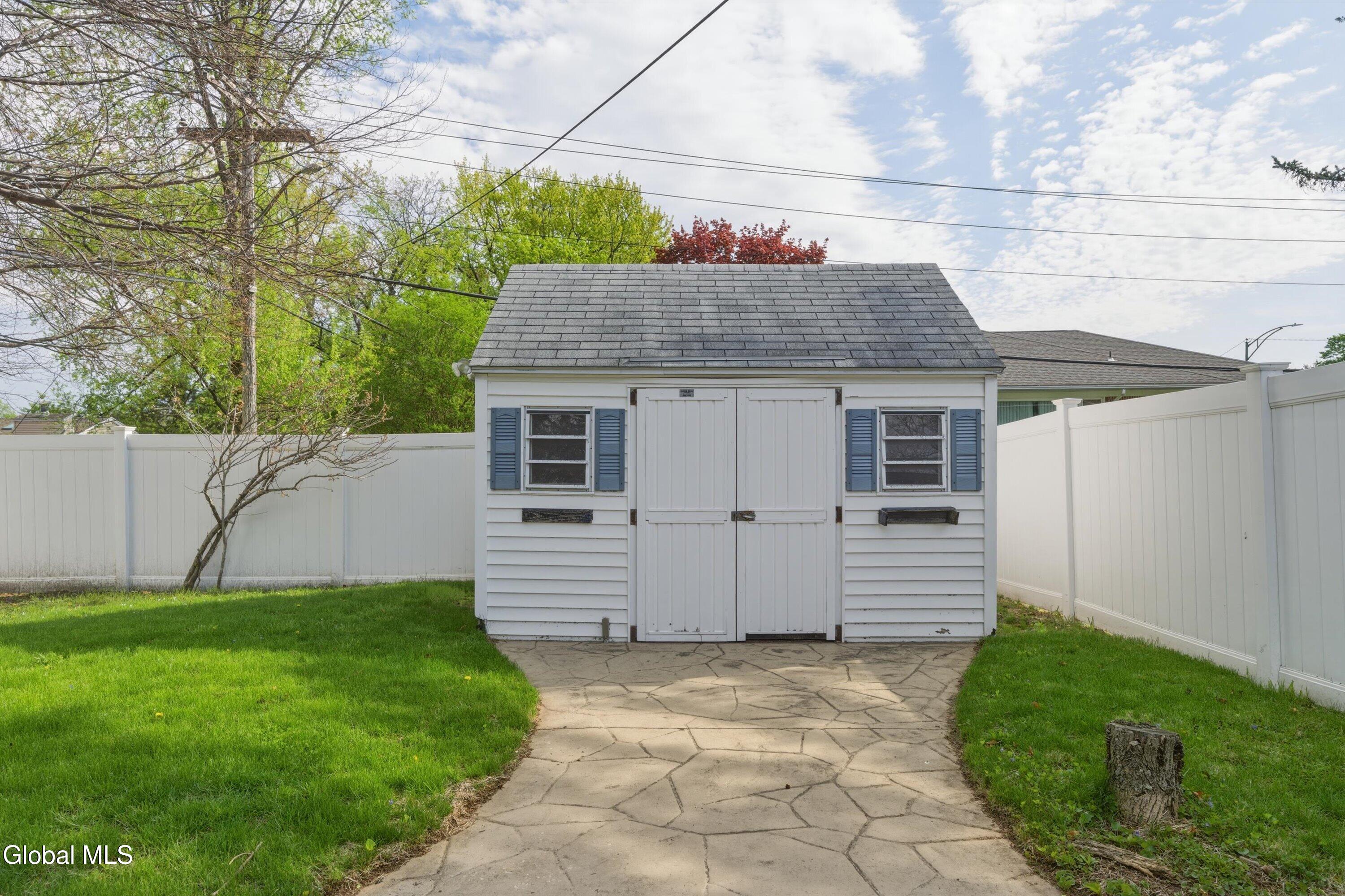 42 Kakely Street Albany NY 12208