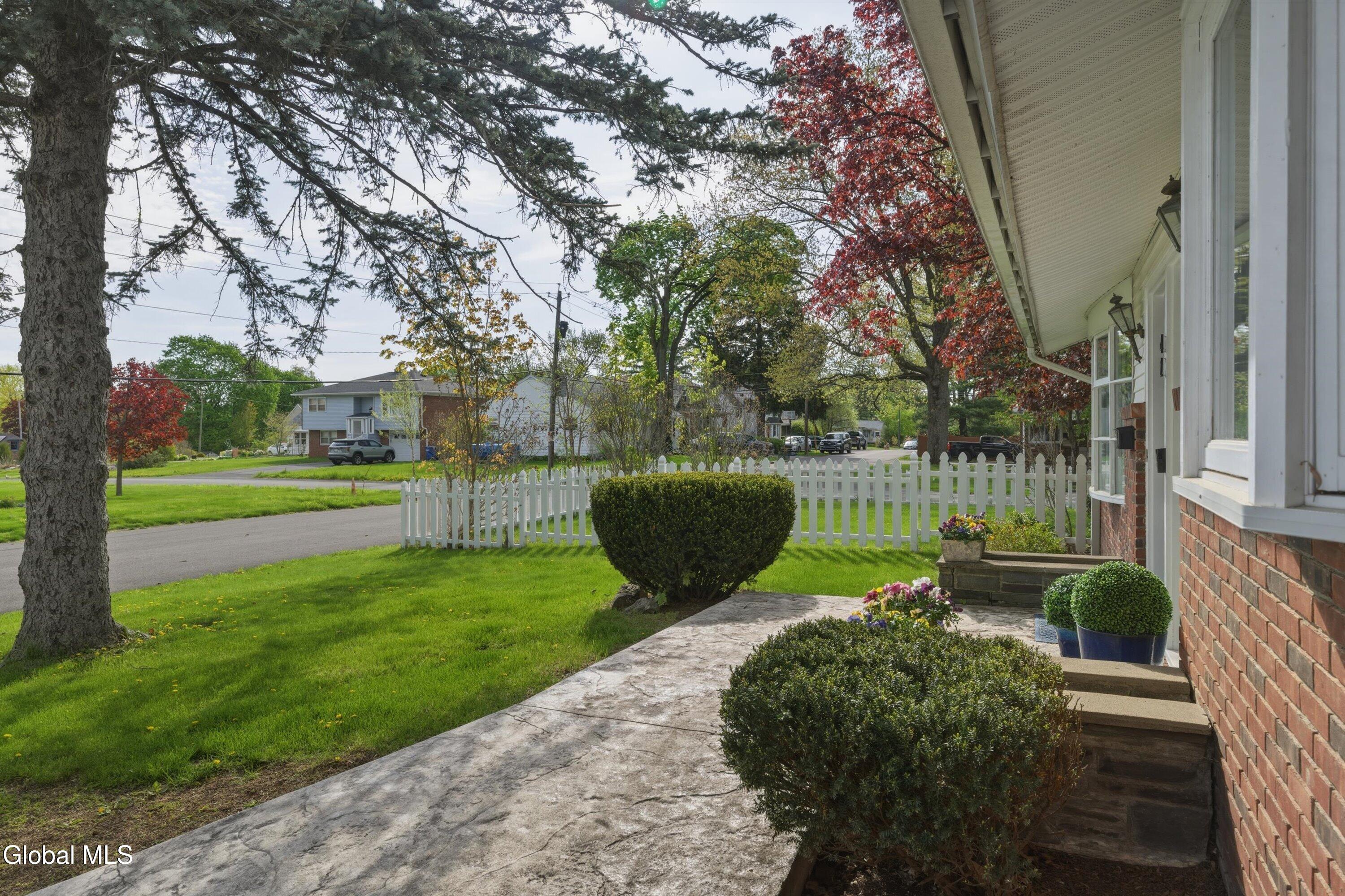 42 Kakely Street Albany NY 12208