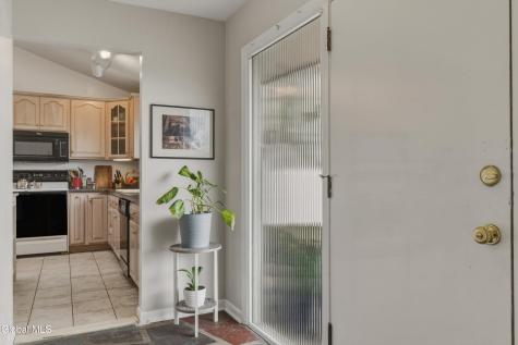 42 Kakely Street Albany NY 12208