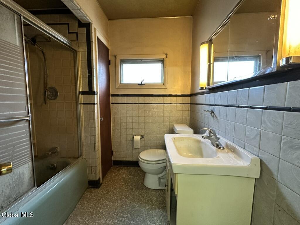 382 Ballston Road Glenville NY 12302