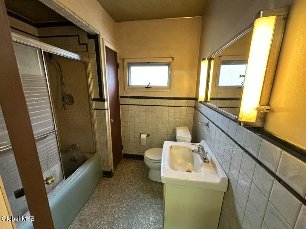 382 Ballston Road Glenville NY 12302