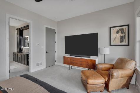 91 Rodgers Lane Saratoga Springs NY 12866