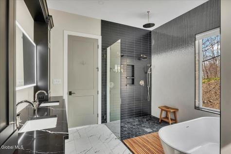 91 Rodgers Lane Saratoga Springs NY 12866