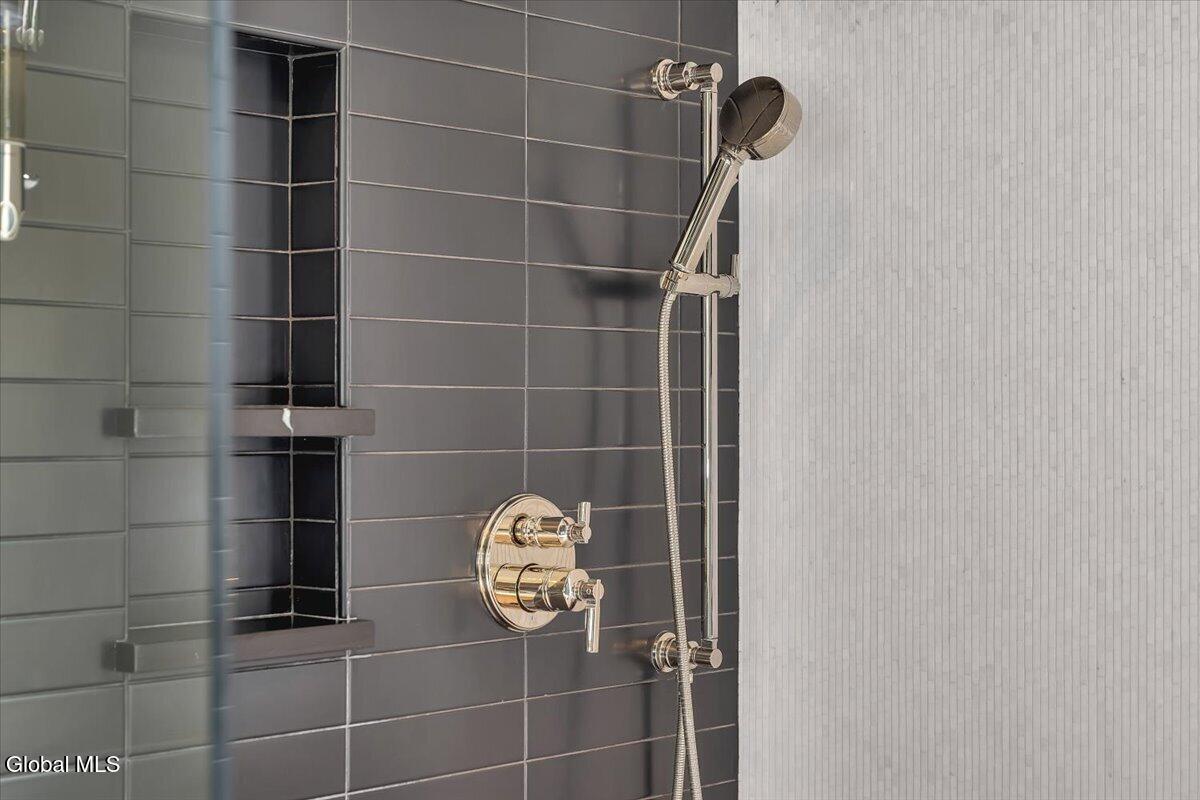91 Rodgers Lane Saratoga Springs NY 12866
