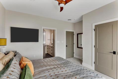 91 Rodgers Lane Saratoga Springs NY 12866