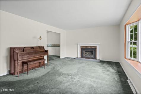 12 Lancaster Drive Glenville NY 12302