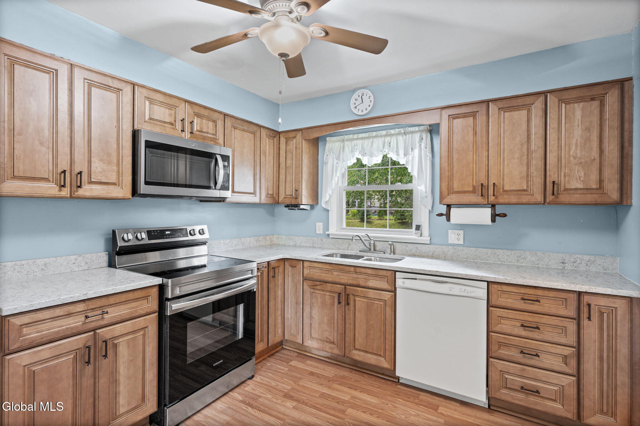 12 Lancaster Drive Glenville NY 12302