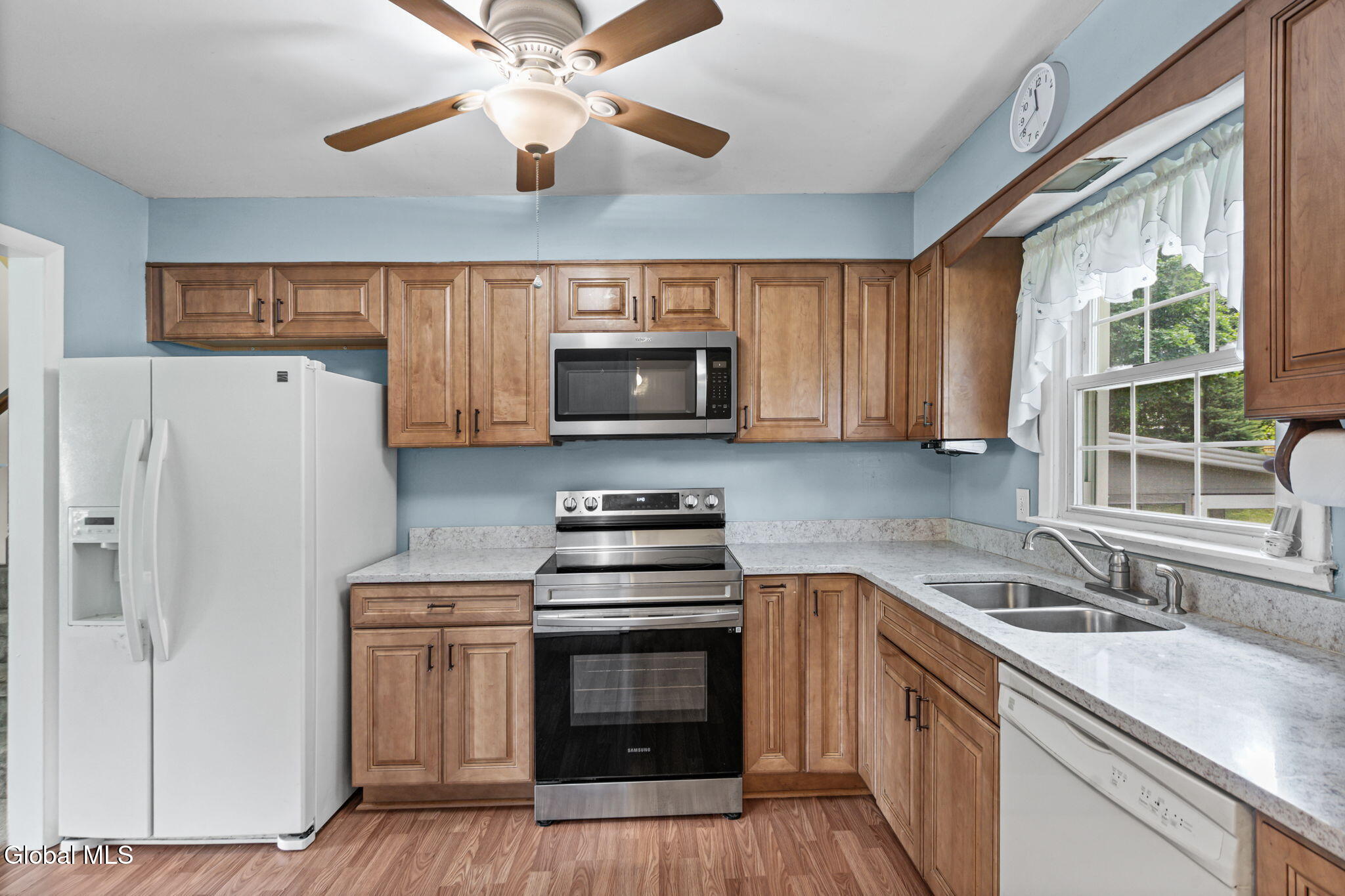 12 Lancaster Drive Glenville NY 12302