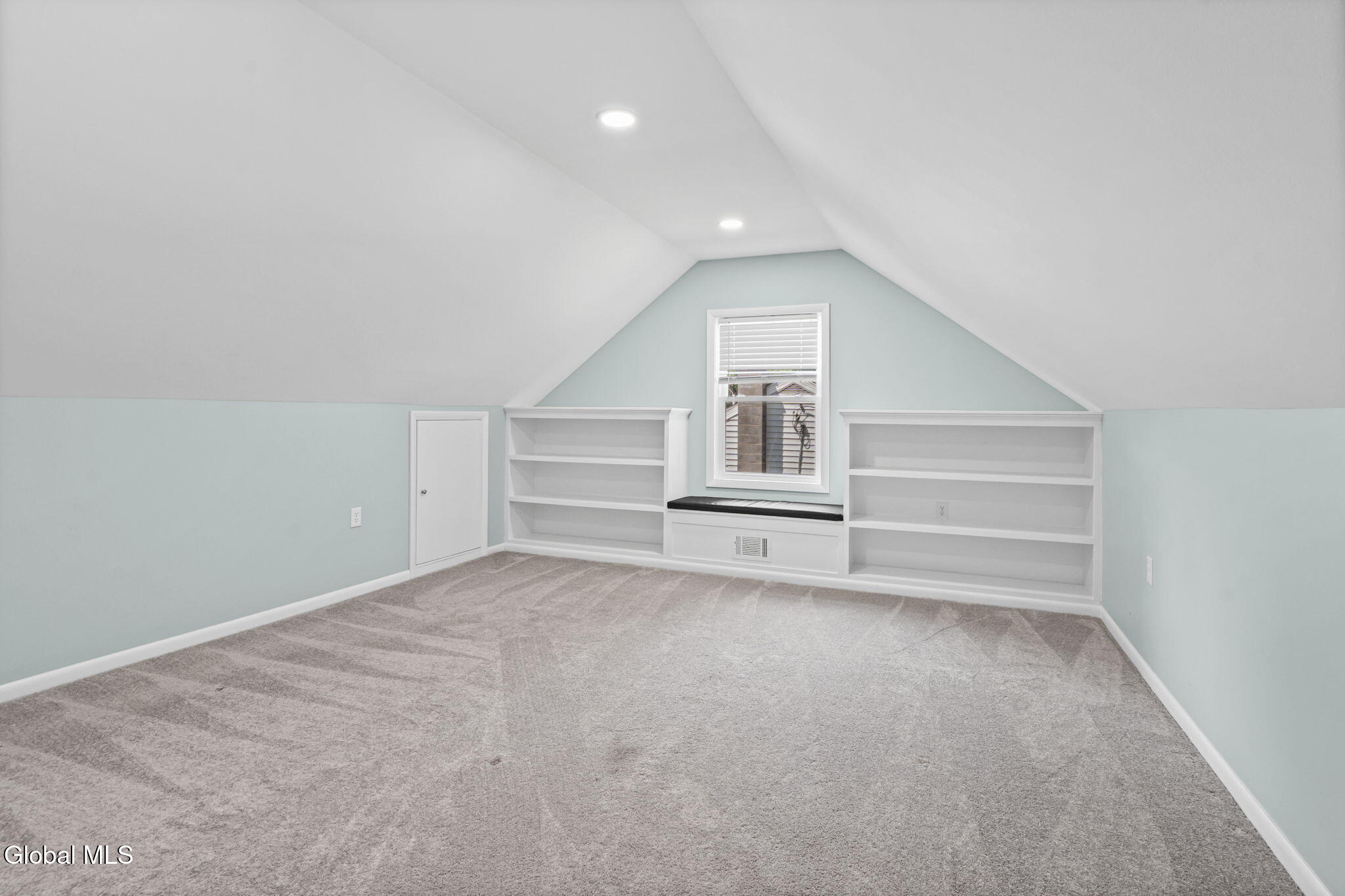 12 Lancaster Drive Glenville NY 12302