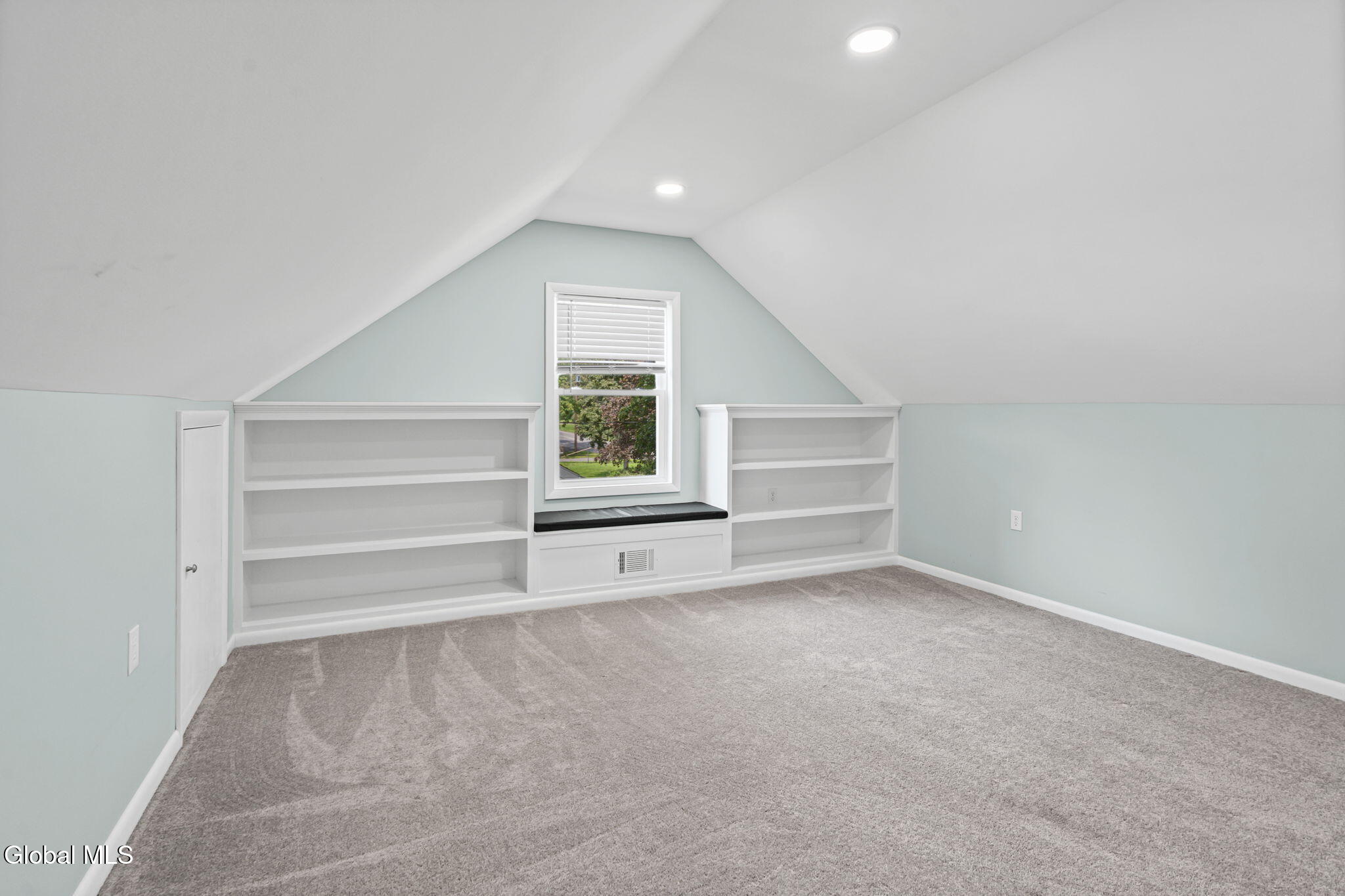 12 Lancaster Drive Glenville NY 12302
