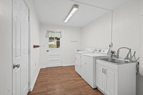 12 Lancaster Drive Glenville NY 12302