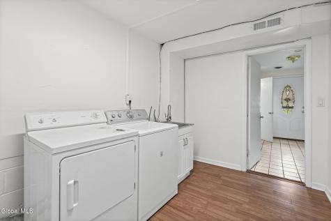 12 Lancaster Drive Glenville NY 12302
