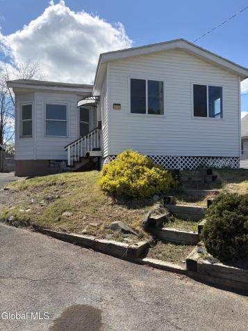 418 Eleventh Street Schenectady NY 12306