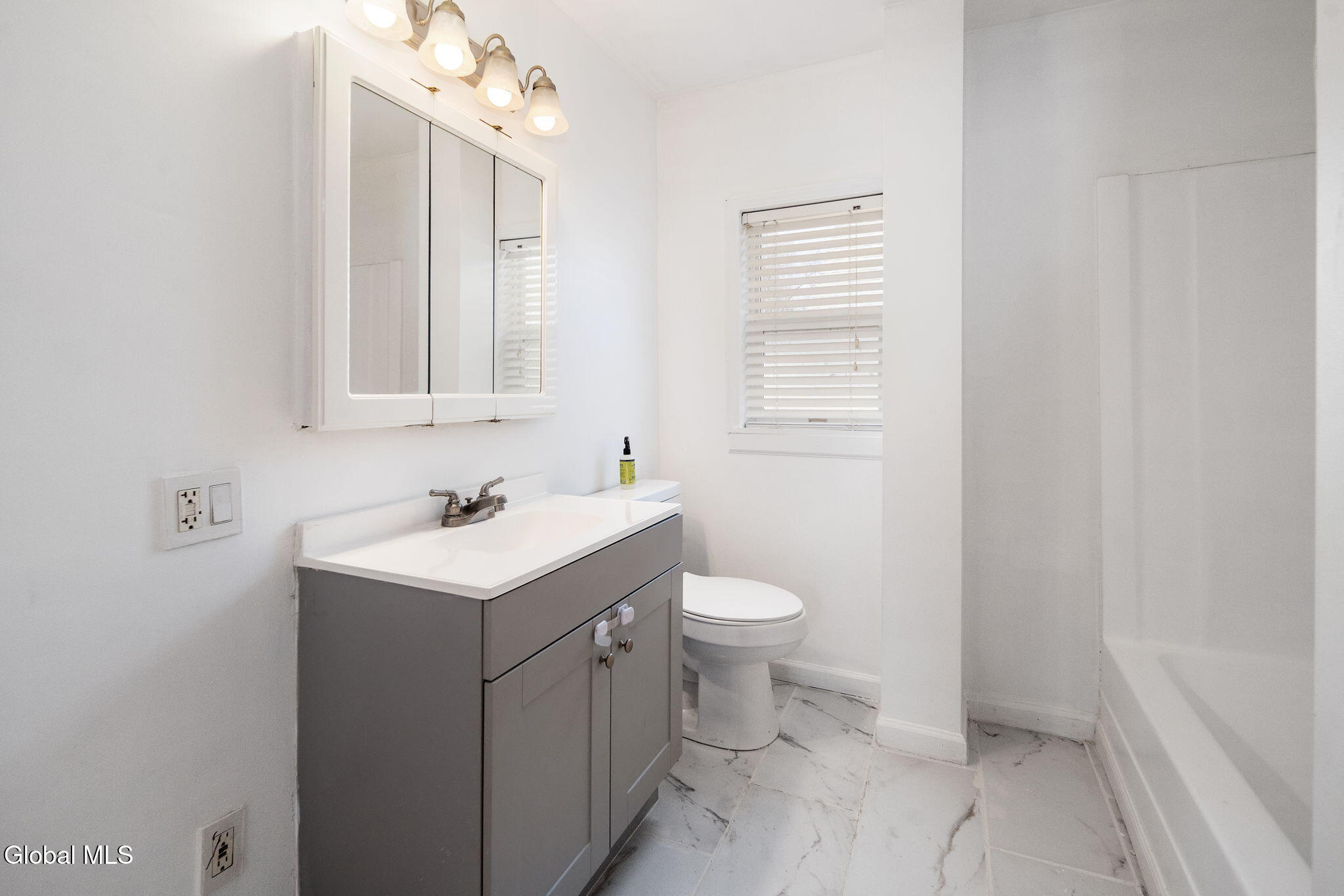 418 Eleventh Street Schenectady NY 12306