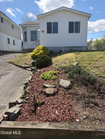 418 Eleventh Street Schenectady NY 12306