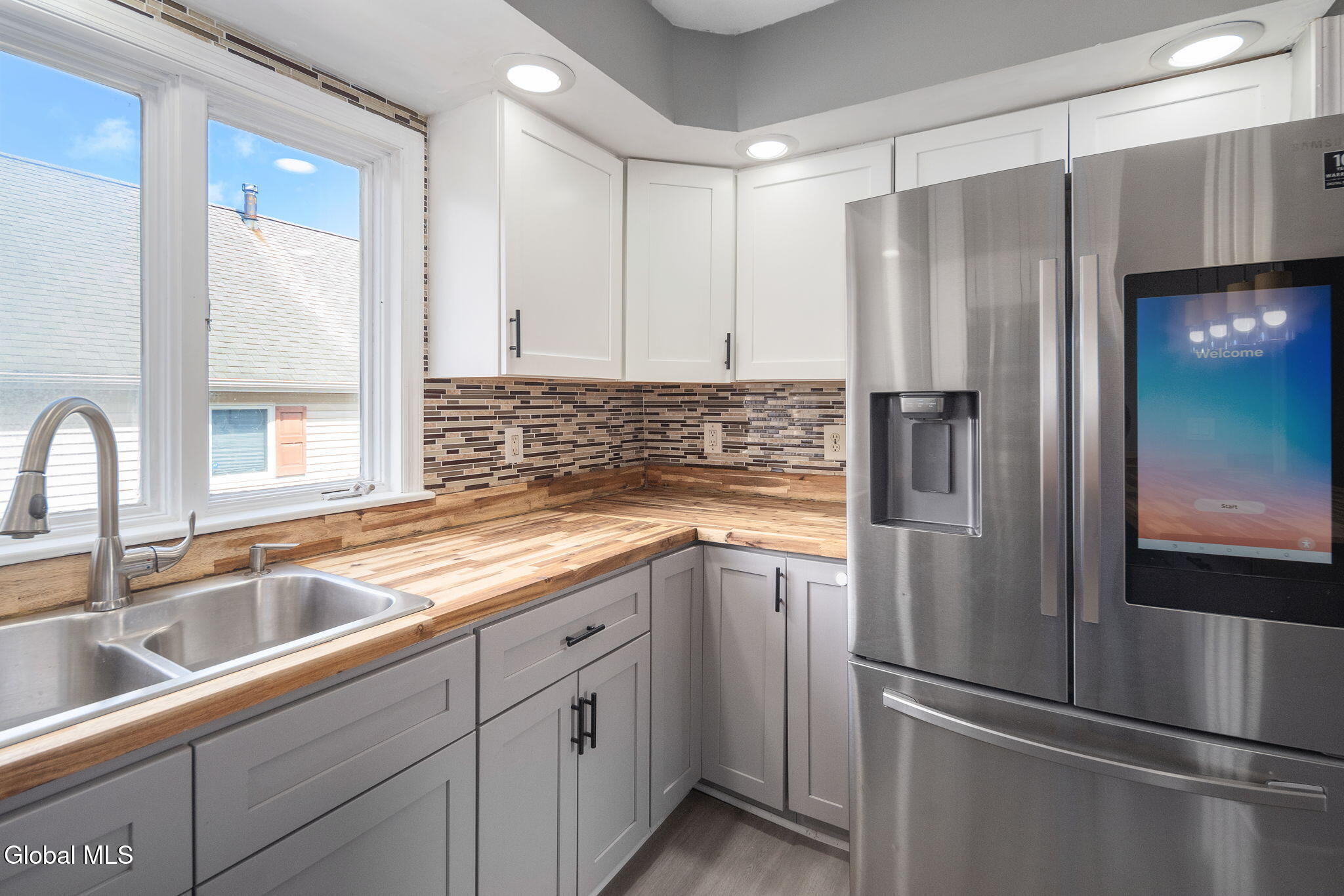 418 Eleventh Street Schenectady NY 12306