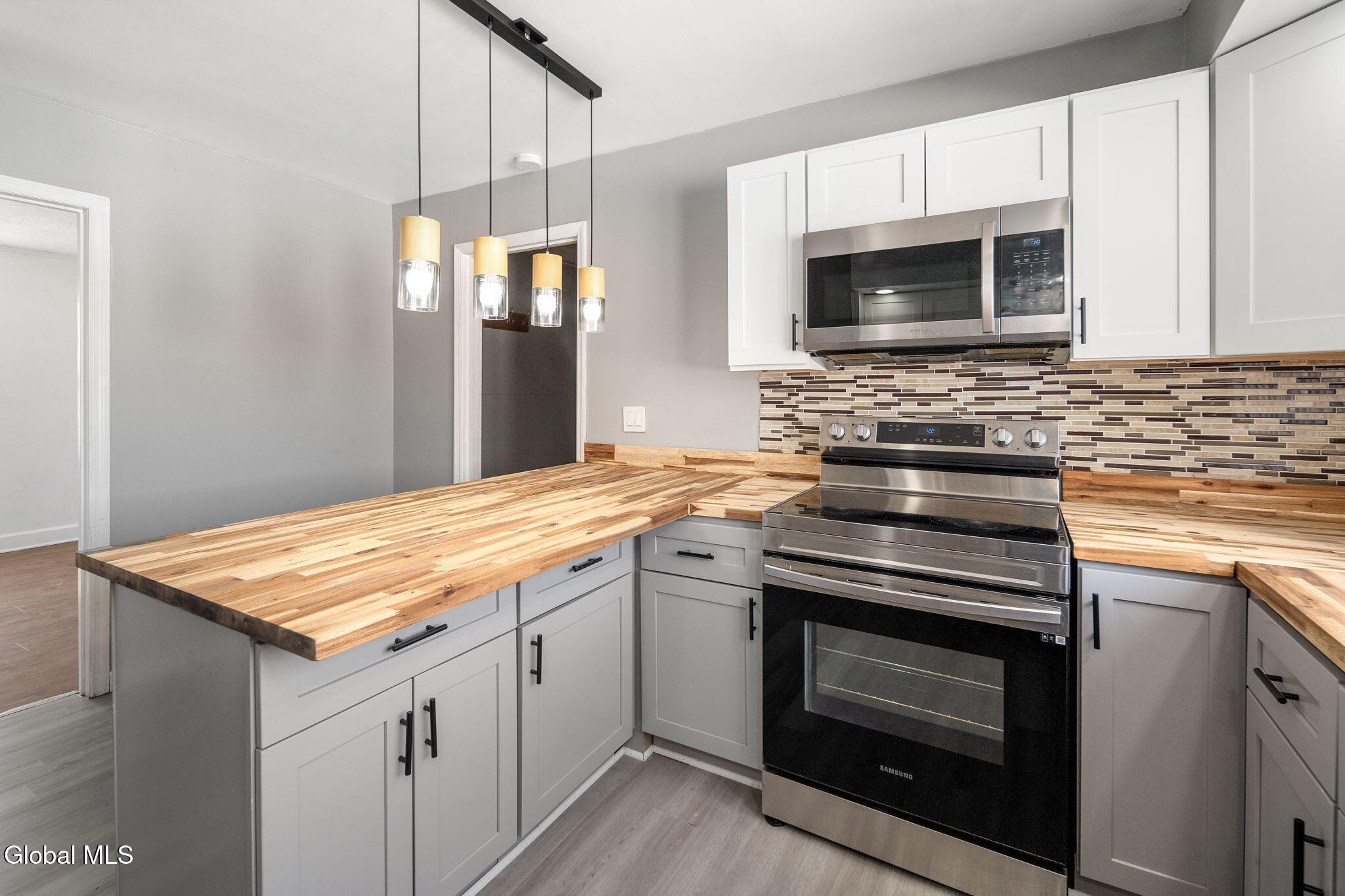 418 Eleventh Street Schenectady NY 12306