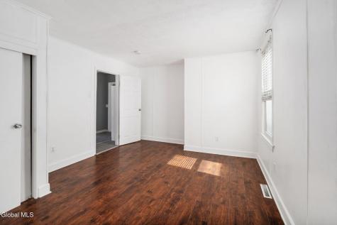 418 Eleventh Street Schenectady NY 12306