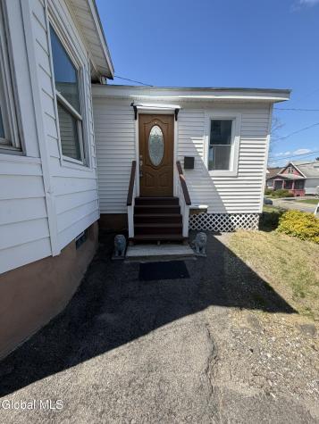 418 Eleventh Street Schenectady NY 12306