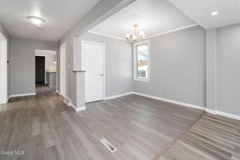 418 Eleventh Street Schenectady NY 12306