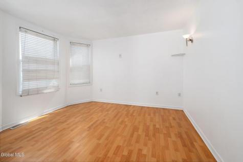 418 Eleventh Street Schenectady NY 12306