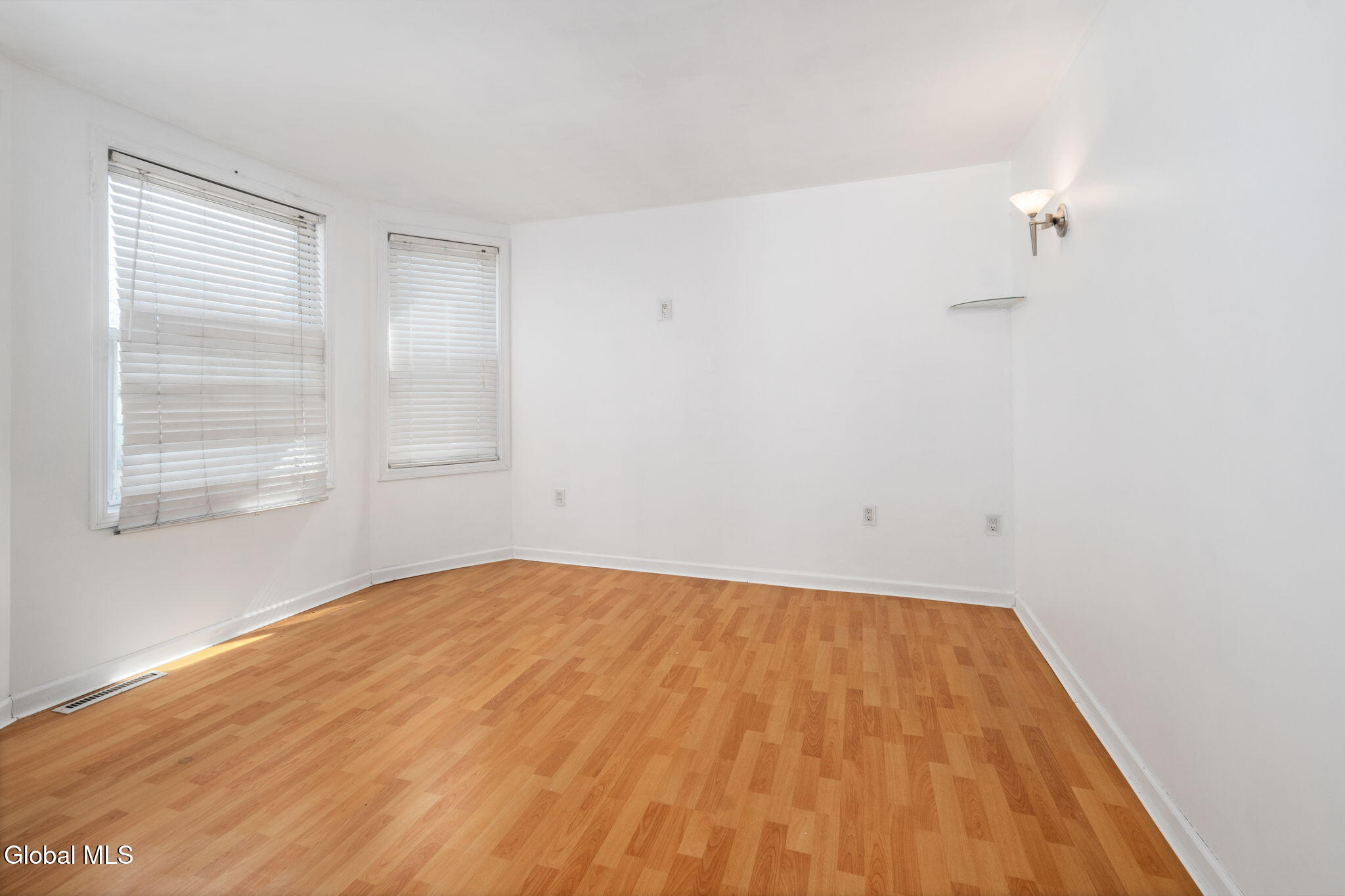 418 Eleventh Street Schenectady NY 12306